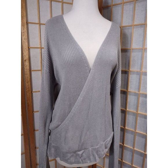 Nude M/L Crossover Sweater  - Picture 7 of 13